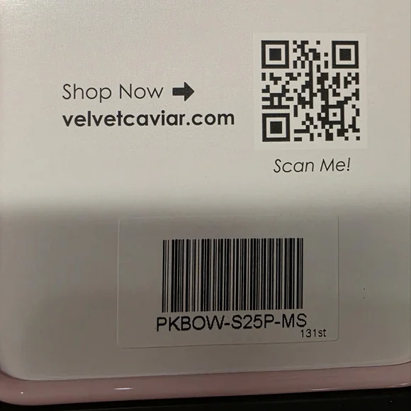 Velvet Caviar Pink and Black Floral Phone Cases S25+